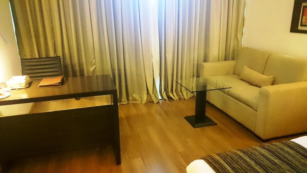 Ramada By Wyndham Navi Mumbai Hotel Luaran gambar