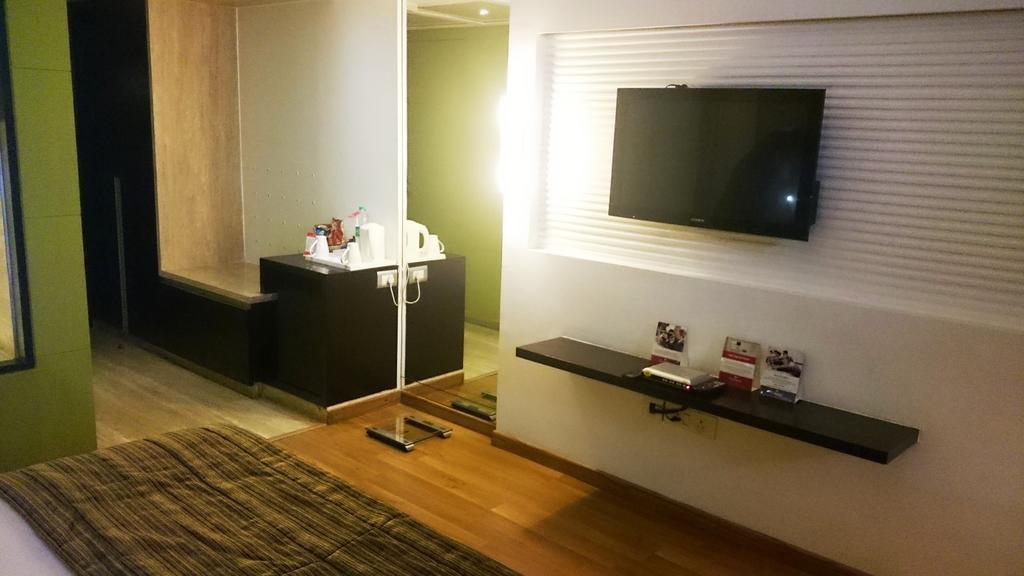 Ramada By Wyndham Navi Mumbai Hotel Luaran gambar
