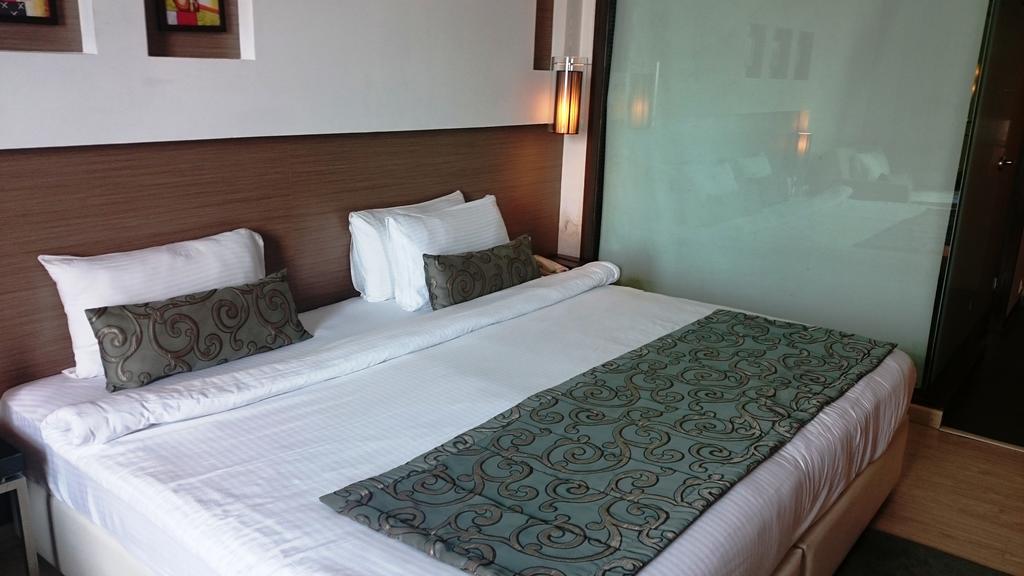 Ramada By Wyndham Navi Mumbai Hotel Luaran gambar