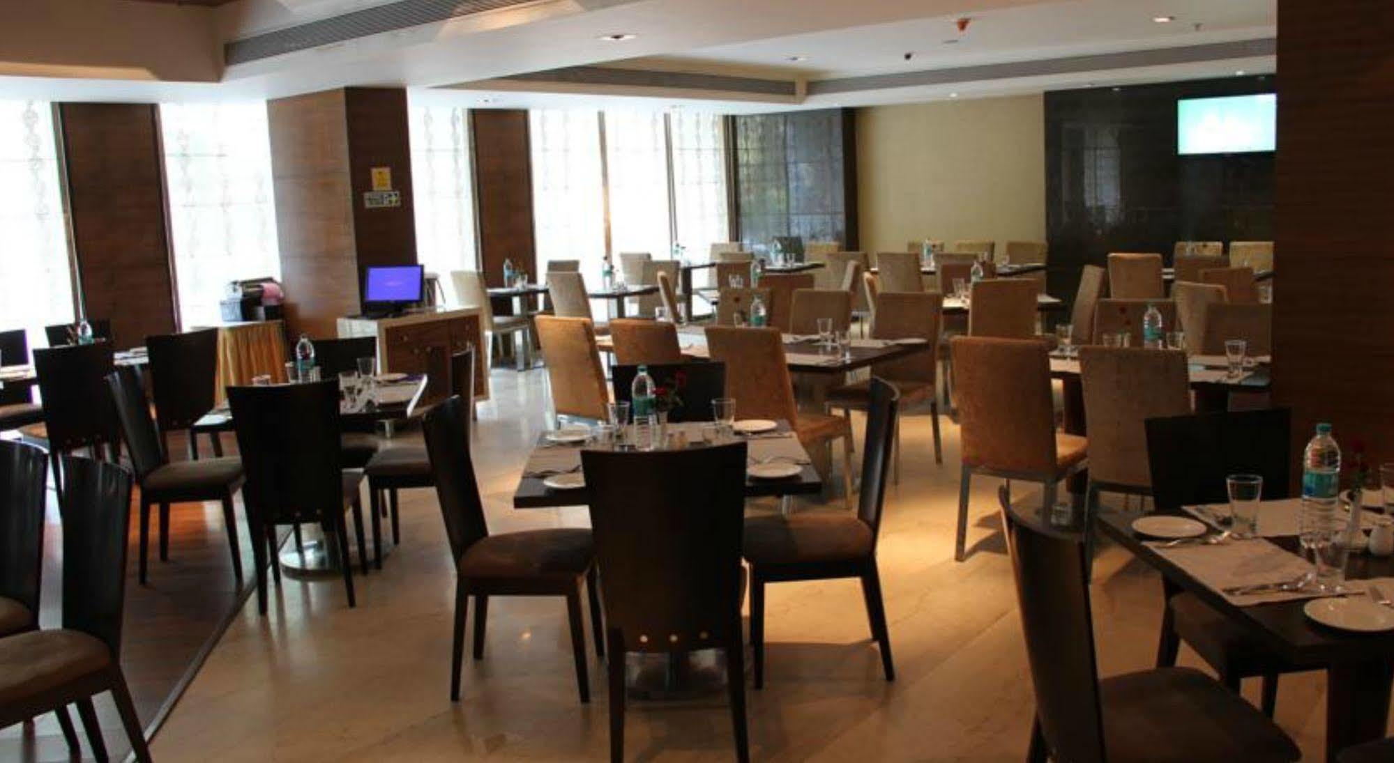 Ramada By Wyndham Navi Mumbai Hotel Luaran gambar
