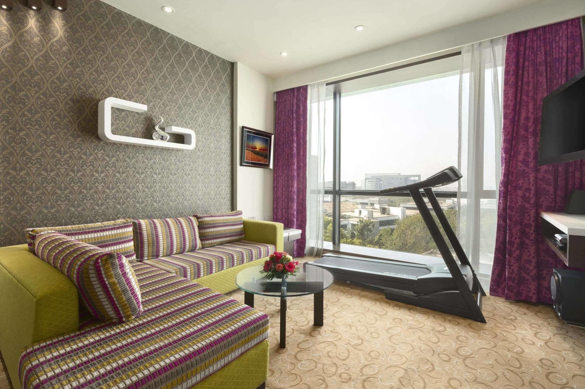 Ramada By Wyndham Navi Mumbai Hotel Luaran gambar