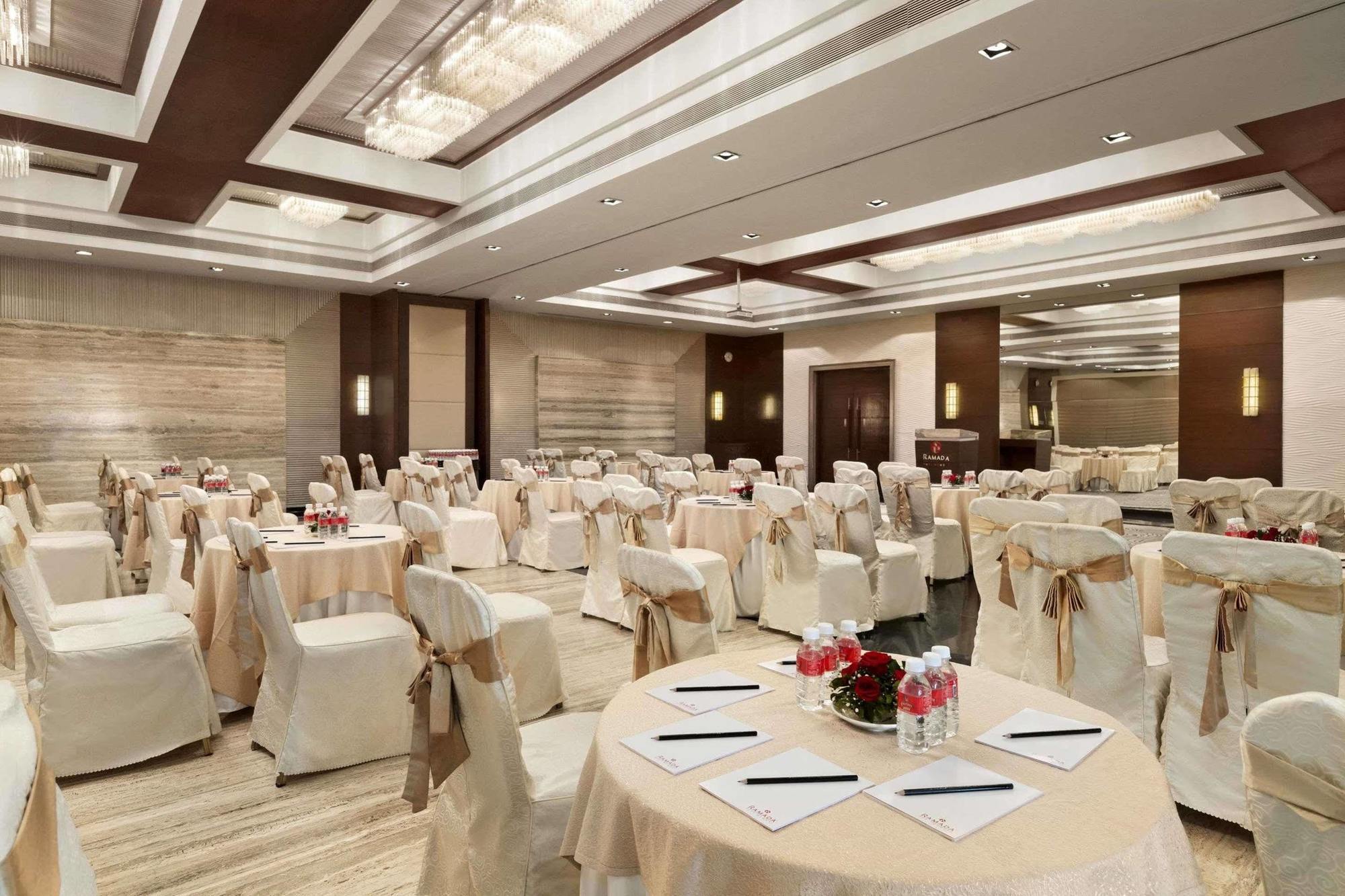 Ramada By Wyndham Navi Mumbai Hotel Luaran gambar